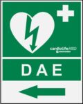 Cartello indicazione defibrillatore a sinistra